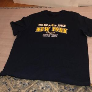 Men dark blue T-Shirt in perfect condition